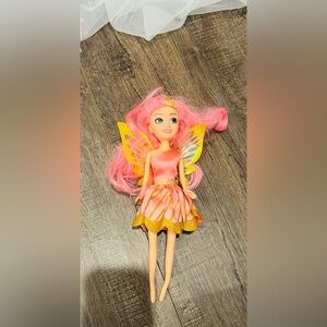 🧚‍♀️ Fairy Doll w/ Pink Hair & Gold Wings – Fashion Fantasy Doll
